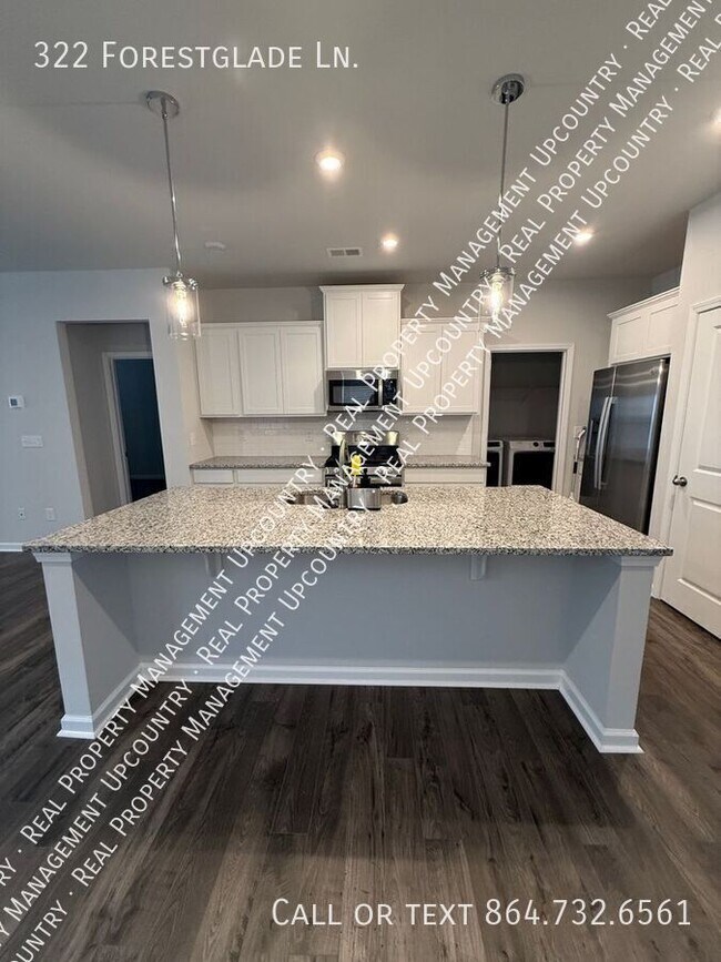 Photo - 322 Forestglade Ln