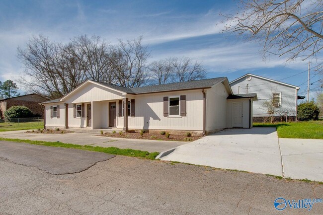 Photo - 4104 Mc Vay St SW