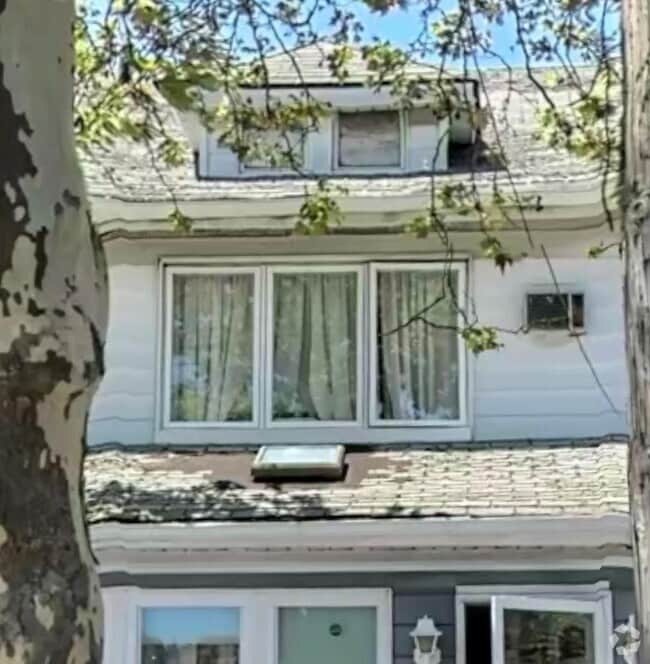 Building Photo - 137-08 94th St Rental