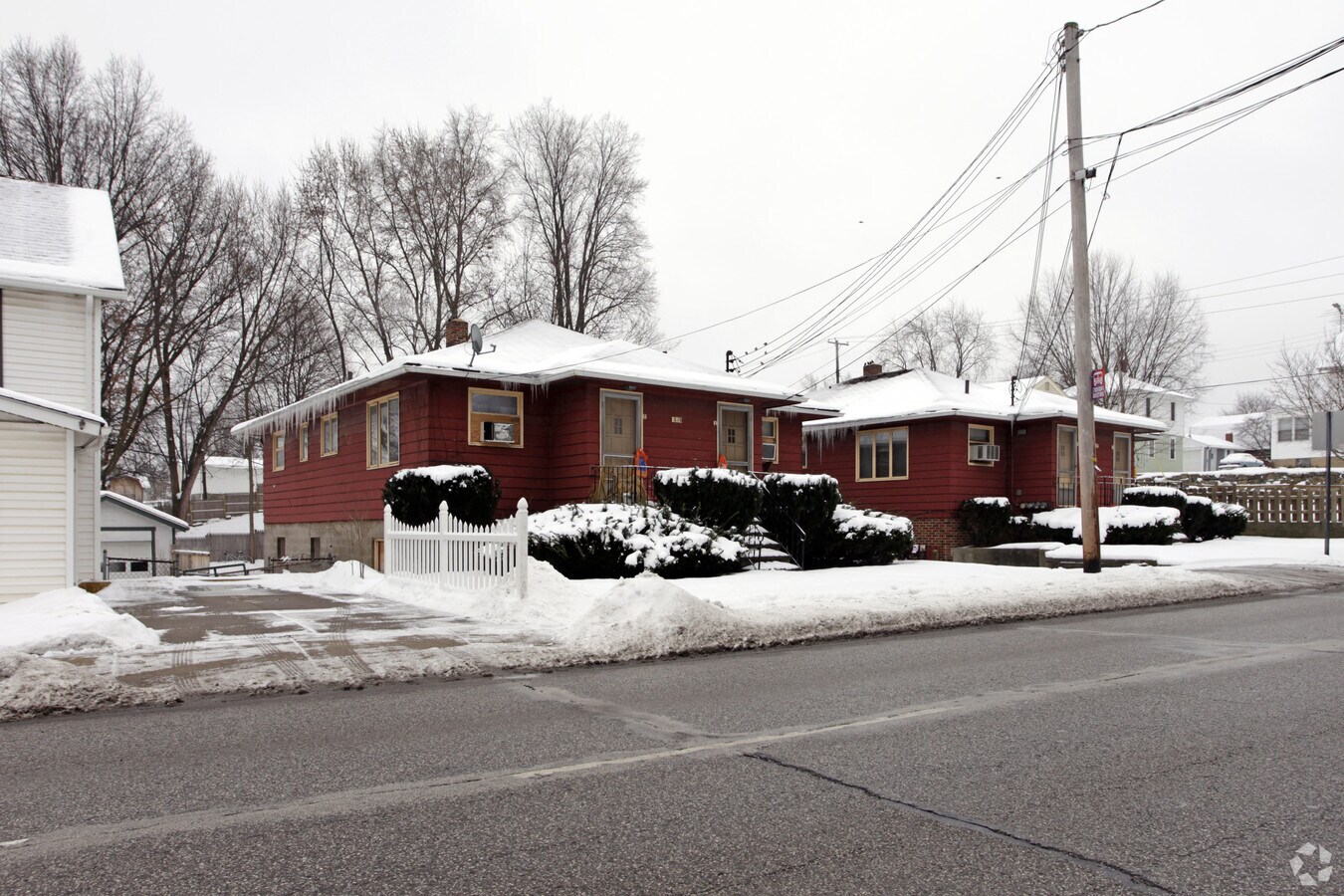 Photo - 211 W State St