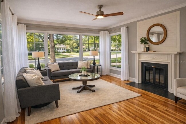 Photo - 205 25th Ave NE