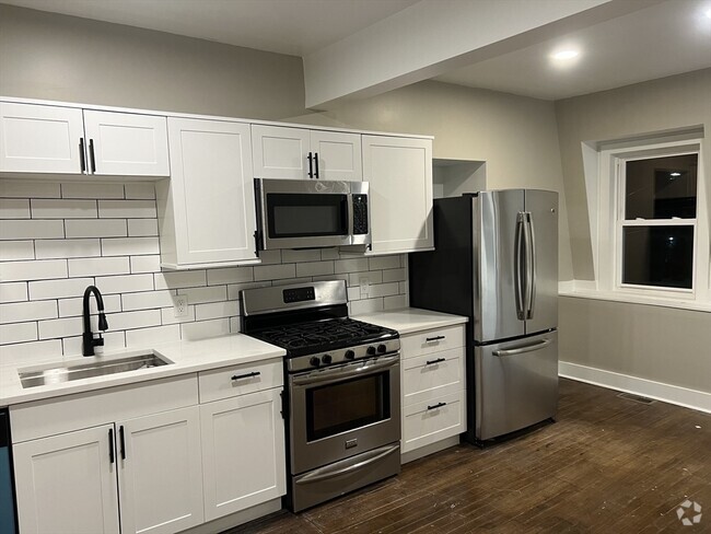 Building Photo - 589 Haverhill St Unit 2 Rental