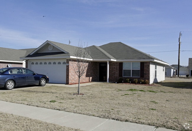 Photo - Rainer Village