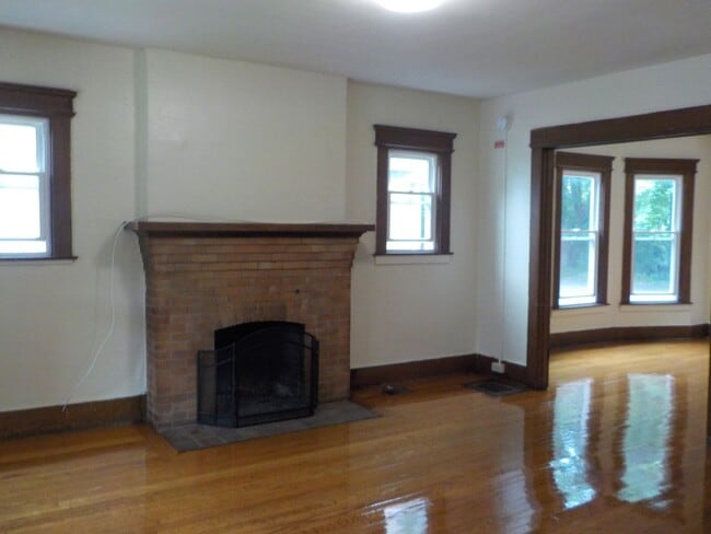 Photo - 969 Lancaster Ave Unidad Lancaster 969