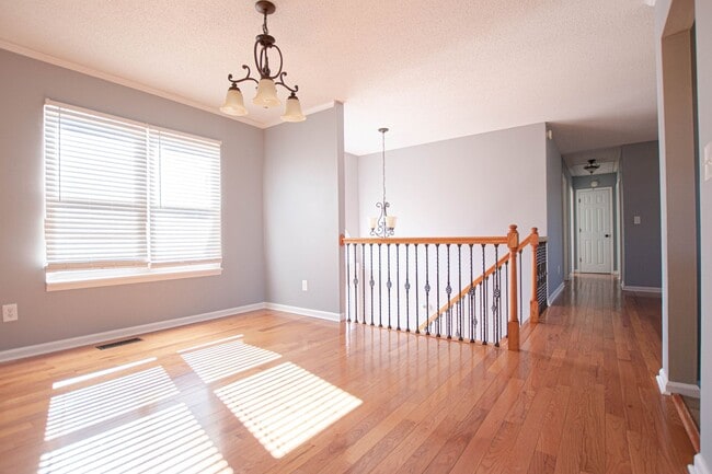 Photo - Pet Friendly Four Bedroom with Basement!