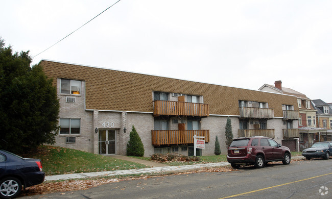 Building Photo - Teece Apartments