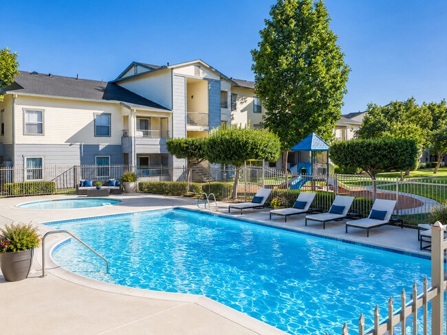 Sycamore Pointe