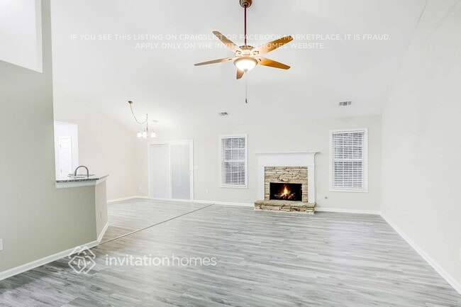 Photo - 63 Legend Creek Cove House