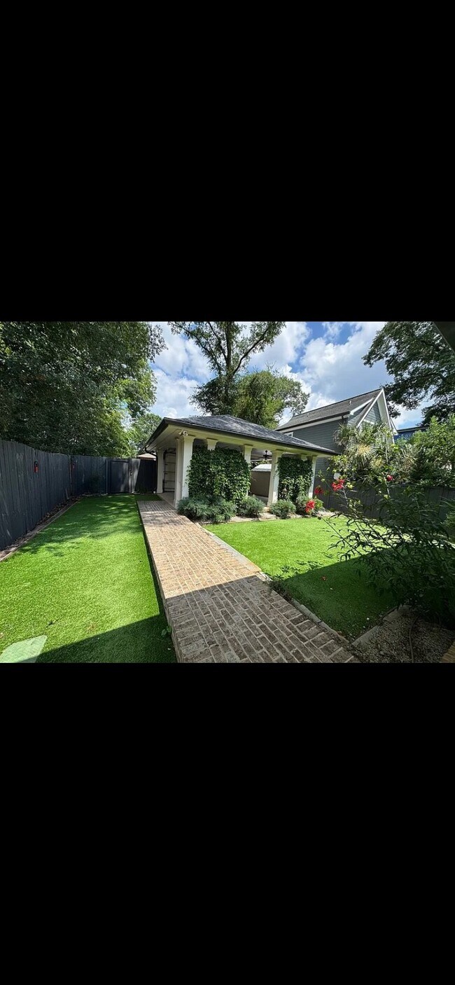 Photo - 277 Prospect Pl NE