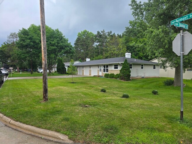 Building Photo - 1943 Belmont Dr Rental