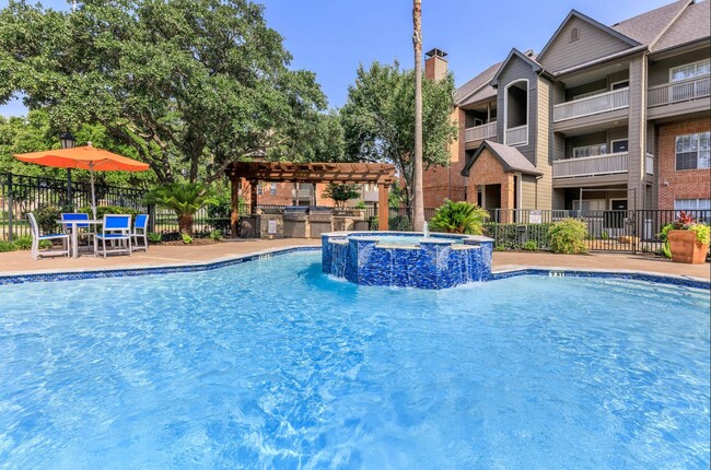 Pool - Spring Park Apartments