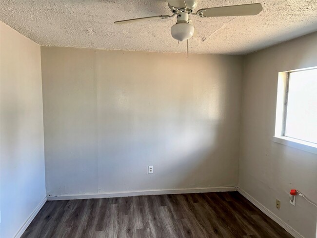 Building Photo - 5405 Suez St Unit 1