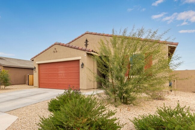 Photo - Energy Efficient Casa Grande 4 Bedroom Home!