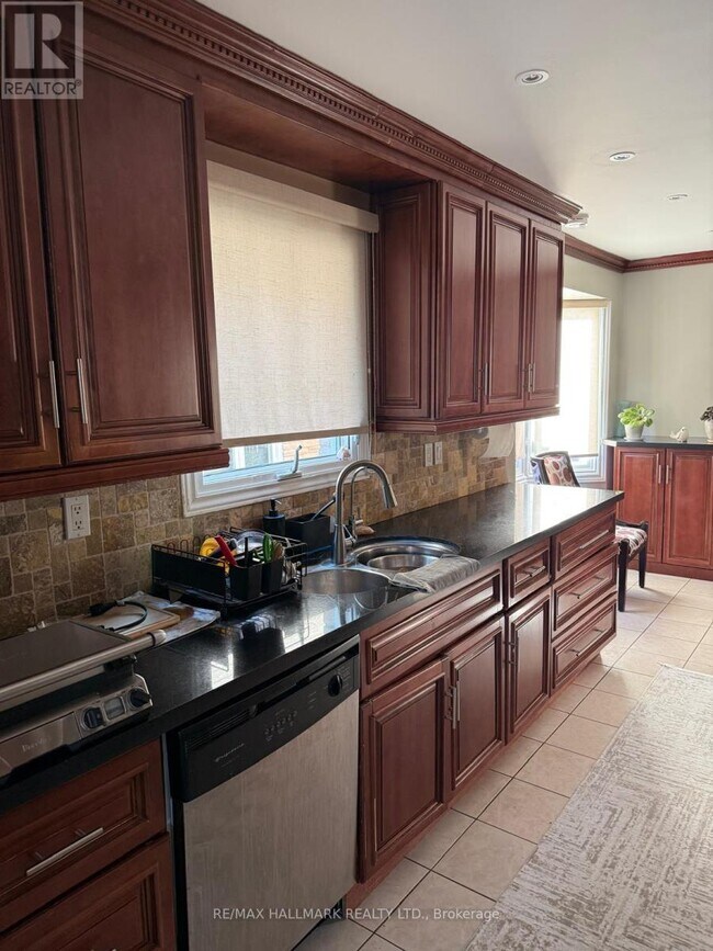 Photo - 2793 Quill Crescent