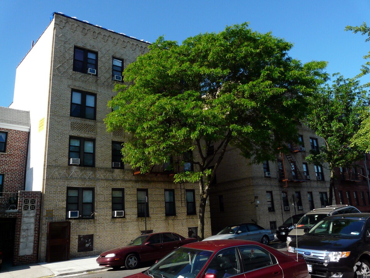 Photo - 3110-3112 Wilkinson Ave