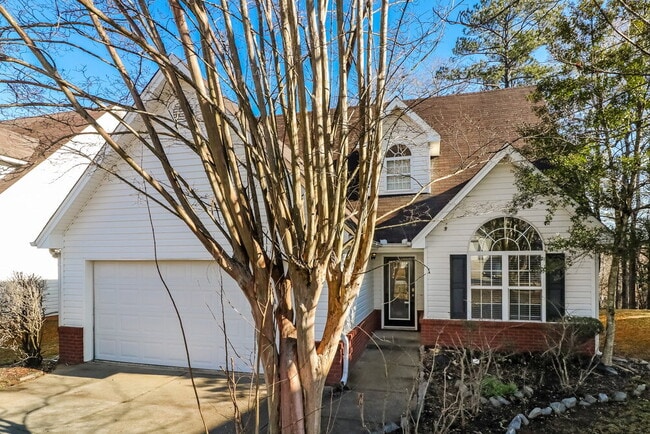 Building Photo - 300 Kentshire Pl NW