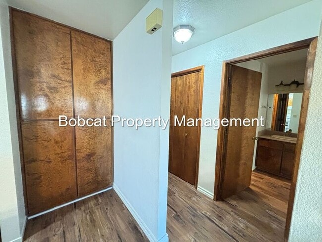 Photo - 1516 South Ct Unidad A