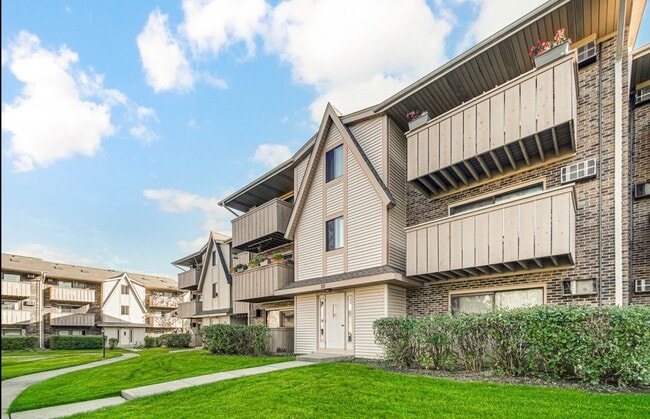 Photo - 18 Echo Ct Unit 14