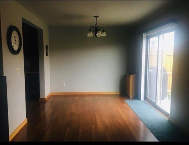 Photo - 3 Bed 2.5 Bath in Belgrade with attached double garage