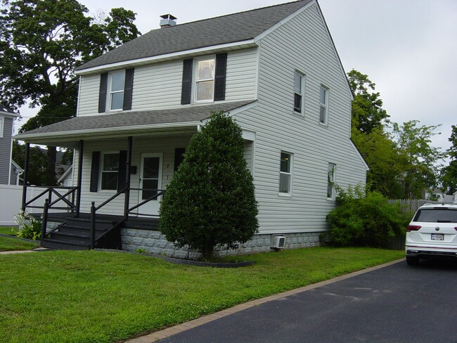 Building Photo - 9 Northridge St