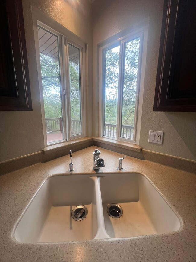 Photo - Cozy three bedroom two bath in Lake Wildwood