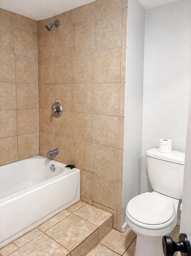 Photo - 142 Leighton St Unit 1