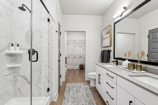 Photo - Mio District West