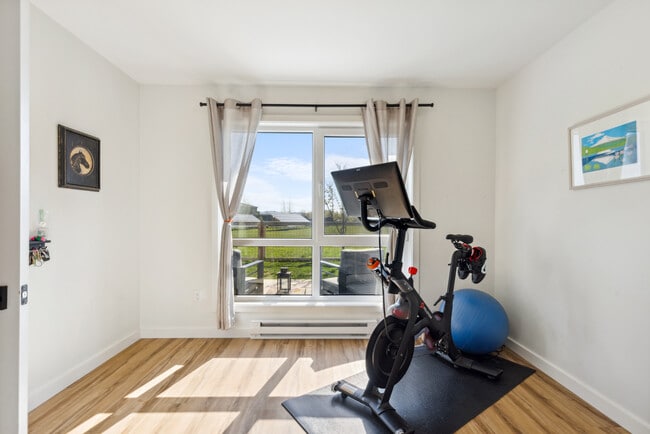 Photo - 580 Enterprise Blvd