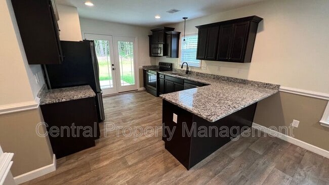 377 Timberwood Dr