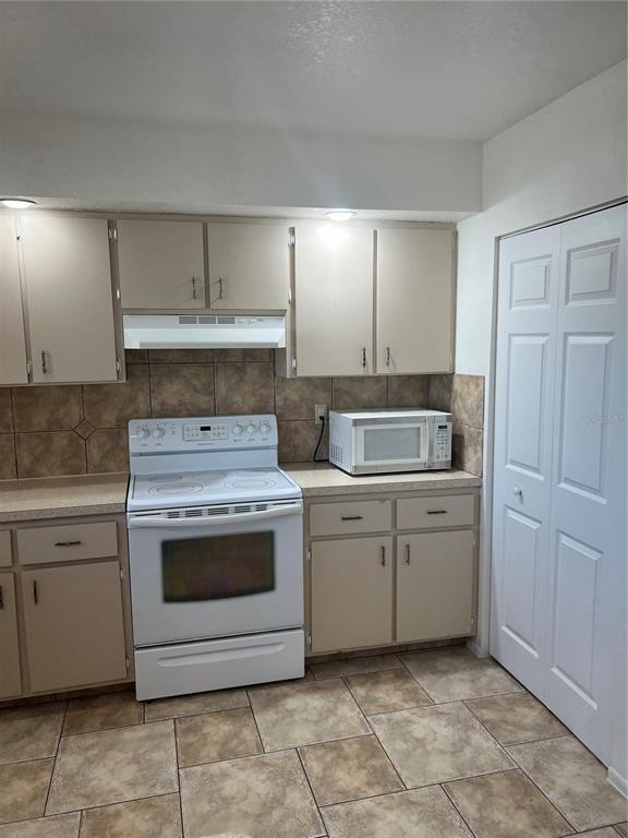 Photo - 355 Spring Lake Blvd NW