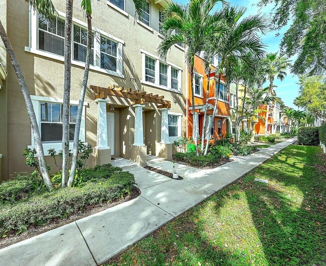 Photo - 770 Millbrae Ct