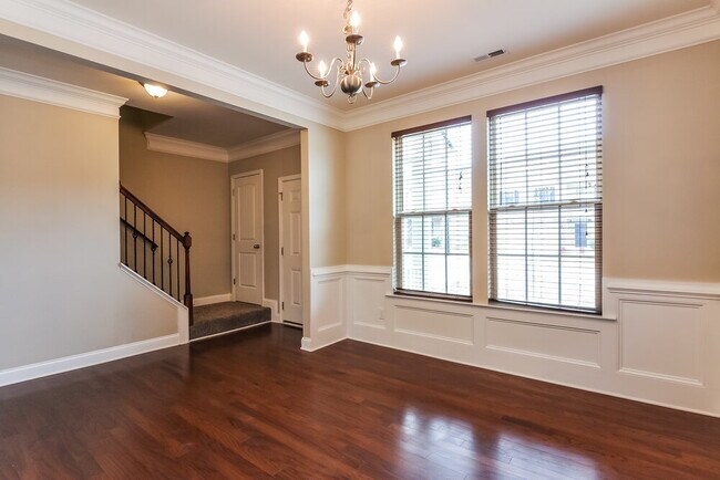 Photo - 180 Davelyn Ct