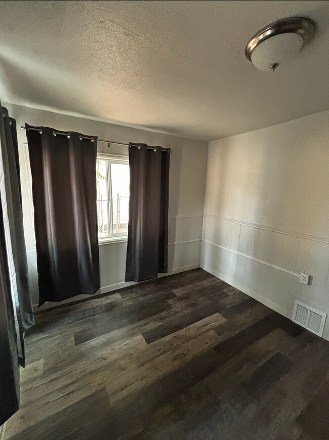 Photo - 1428 E Orman Ave Unidad Orman Ave E 1428 1/2