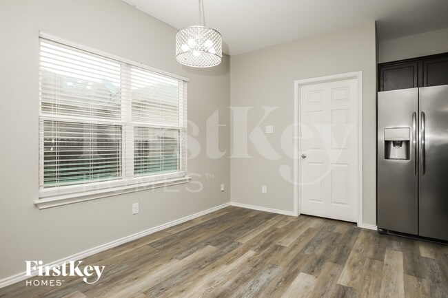 Photo - 168 Fabarm Ln