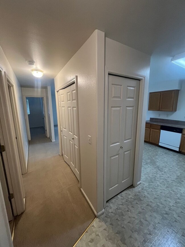 Photo - 2-Bedroom 1.5-bathroom Apartment TOP UNIT