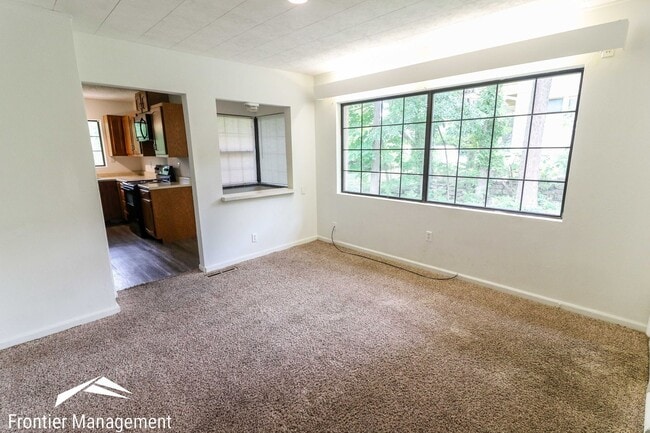 Photo - Beautiful 5 Bedroom House with Tons of Ame...