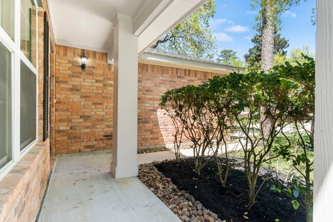 Photo - 19 Shimmer Pond Pl