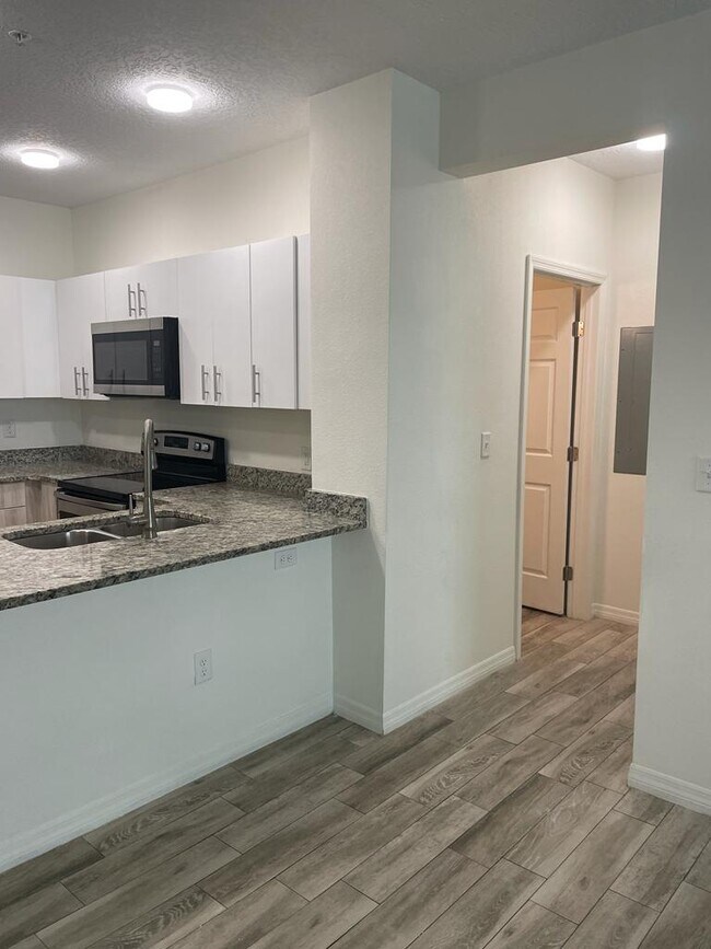Photo - 2121 McCoy Rd