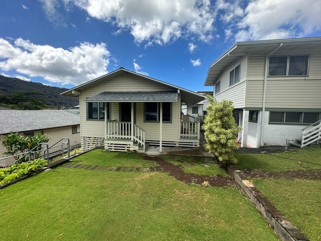 Building Photo - 3313 Manoa Rd Unit 3313A Manoa Rd Rental
