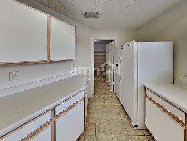 10703 Juniper Pass