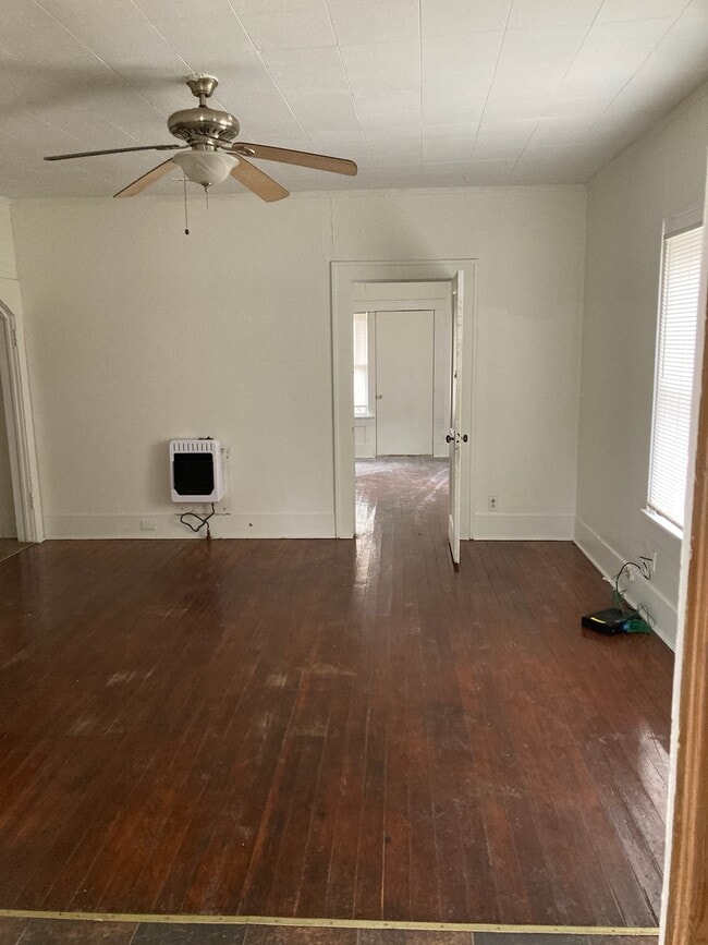 Photo - 1010 W Cedar Ave Unit 1