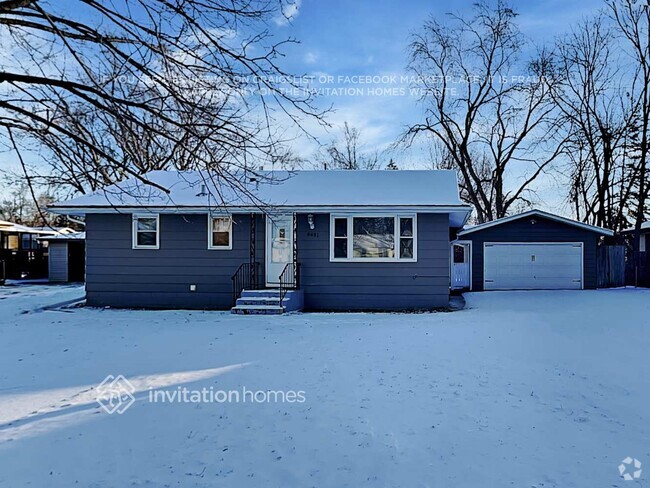 Building Photo - 6631 Fridley St NE Rental