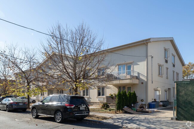 Photo - 2517 Voorhies Ave