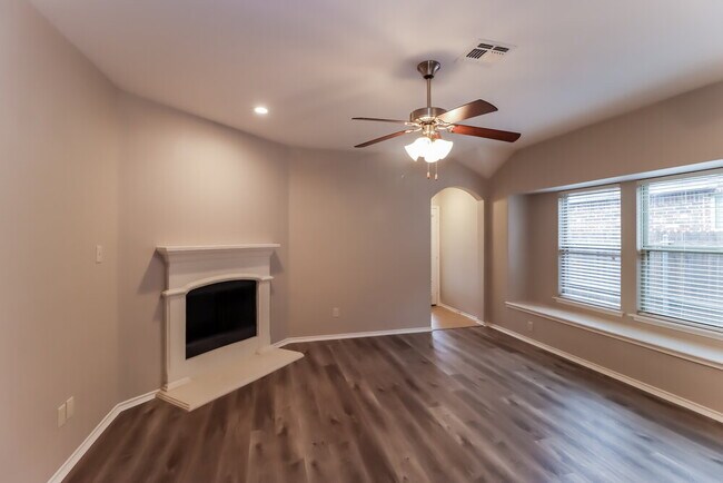 Photo - 259 Haywood Mews