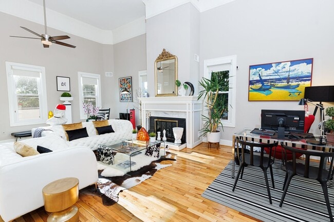 205 18th St SE Unit 3