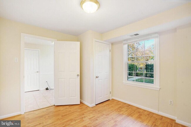 Photo - 4339 Cedarlake Ct