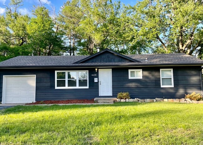 Building Photo - 4608 E 113 Terrace