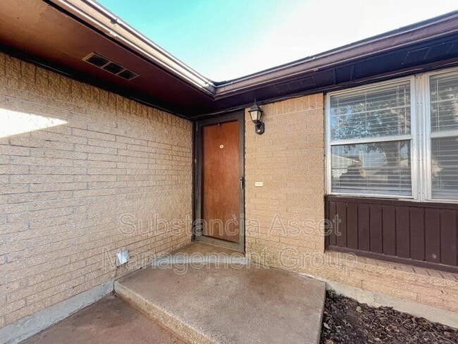 Photo - 1006 Swan Lake Ct
