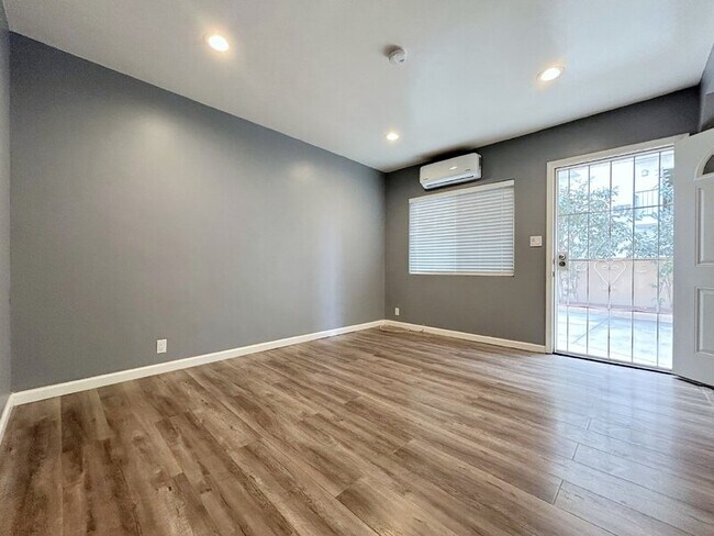 Photo - 6048 Seville Ave Unit Apt A