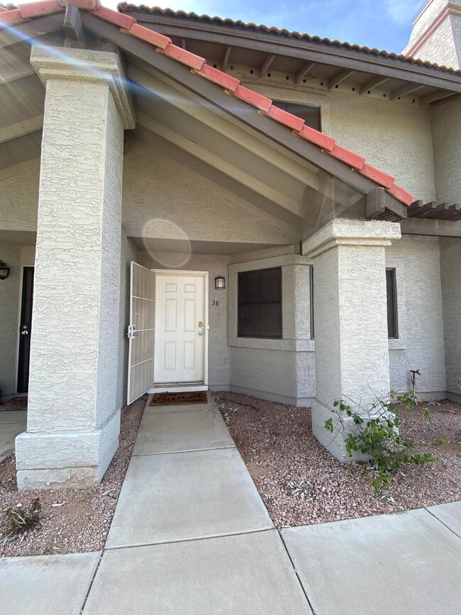 Building Photo - 6262 E Brown Rd